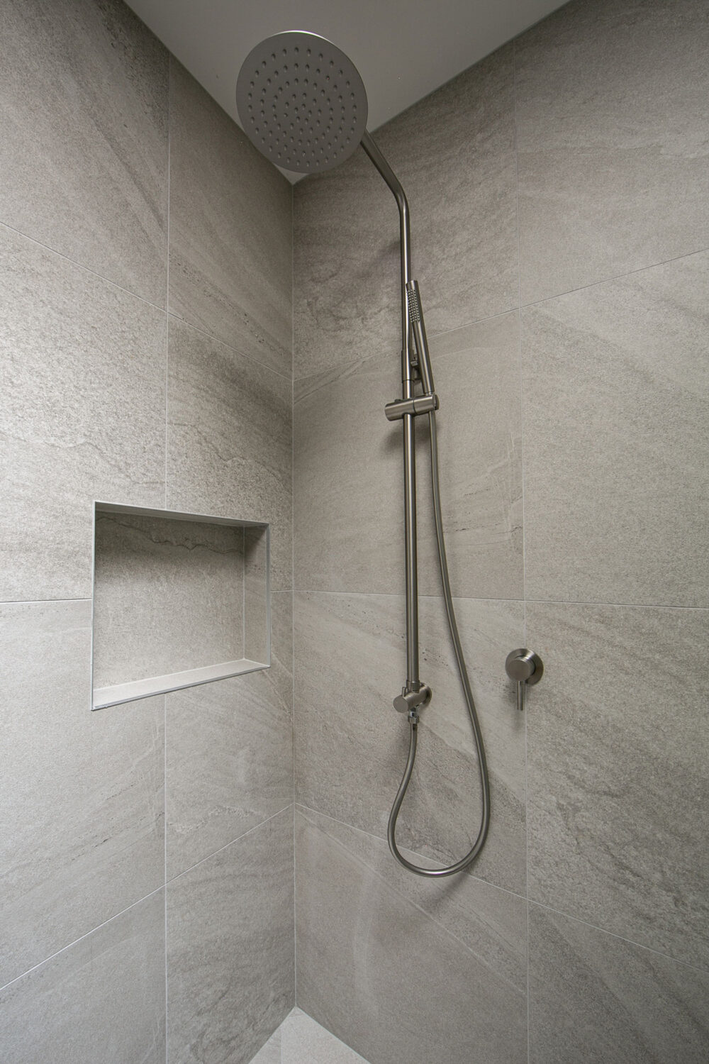 ARUVO™ VENTRO Shower Column | Brushed Nickel - Image 2